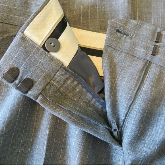 Theory
Wool Trouser Dress Pant Gray with white pinstripe size 4 - Picture 5 of 6